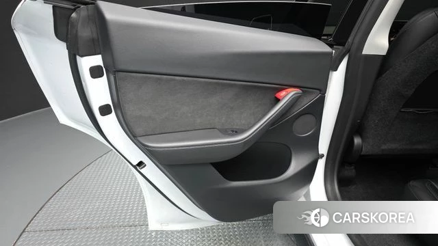 Tesla Model Y id 4965882 из Кореи 17