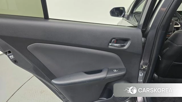 Toyota Prius 4th Generation id 4918839 из Кореи 17
