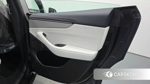 Tesla Model Y id 4870402 из Кореи 17