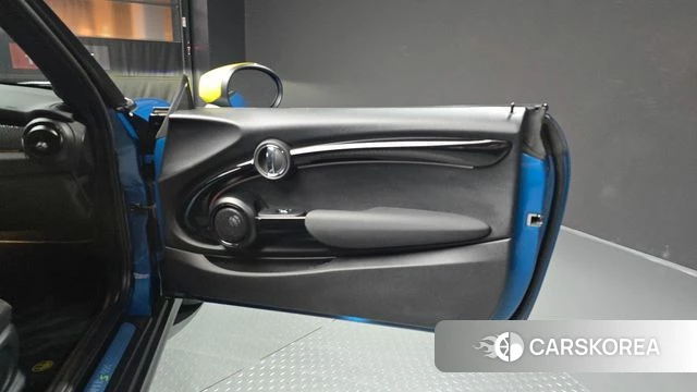Mini Cooper Electric id 4950633 из Кореи 17