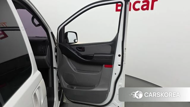 Hyundai The New Grand Starex id 4998906 из Кореи 17