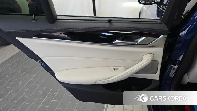 BMW 5 Series (G30) id 4951639 из Кореи 17