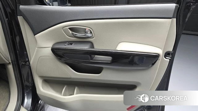 Kia The New Carnival id 4998659 из Кореи 17