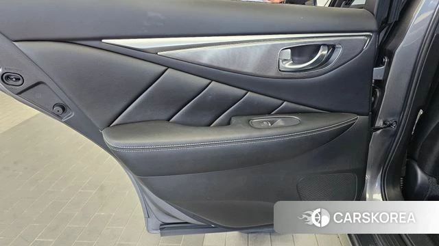 Infiniti Q50 id 4895417 из Кореи 17