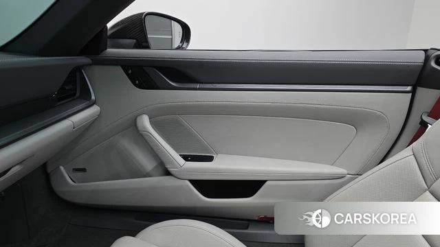 Porsche 911(992) id 5034364 из Кореи 17