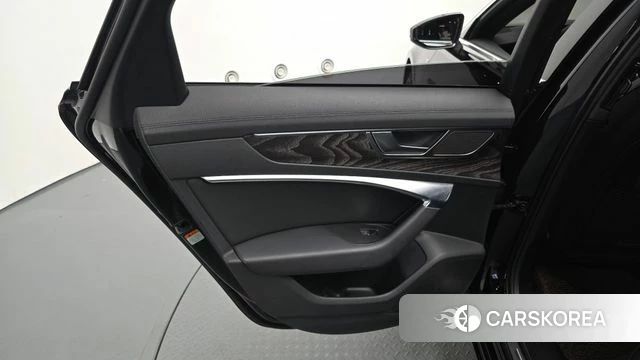 Audi A6 (C8) id 4937064 из Кореи 17