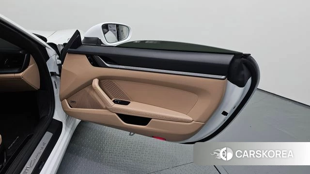 Porsche 911(992) id 4982467 из Кореи 17