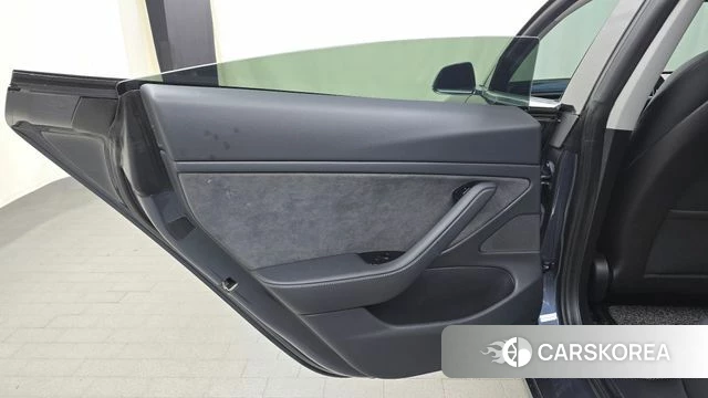 Tesla Model 3 id 4551274 из Кореи 17