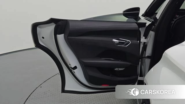 Audi e-Tron GT id 5027930 из Кореи 17