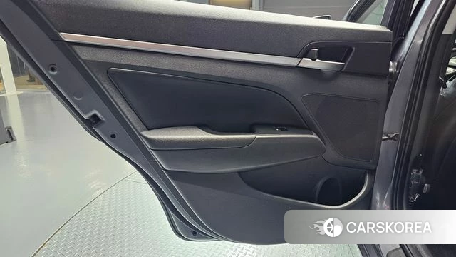 Hyundai Avante AD id 4967900 из Кореи 17