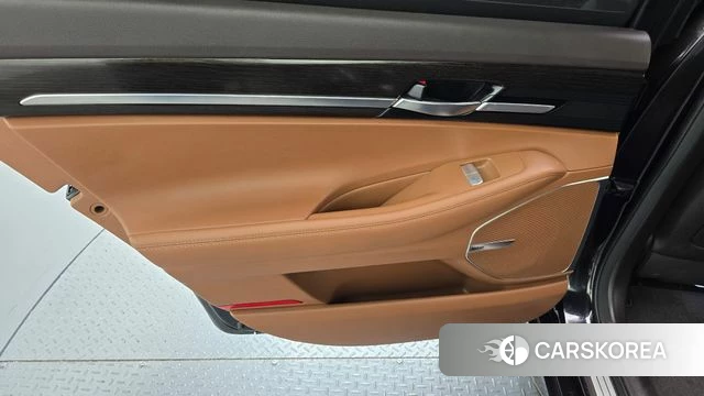 Genesis G90 id 4982934 из Кореи 17
