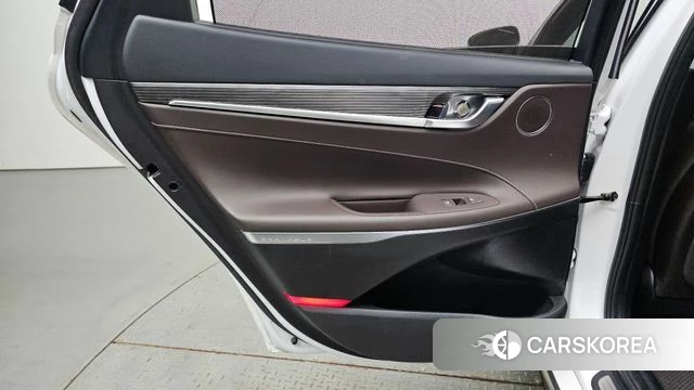 Hyundai Grandeur IG id 4960390 из Кореи 17