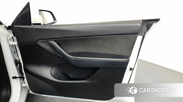 Tesla Model Y id 4793336 из Кореи 17