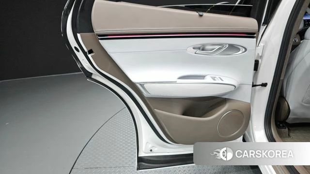 Genesis GV70 id 4928010 из Кореи 17