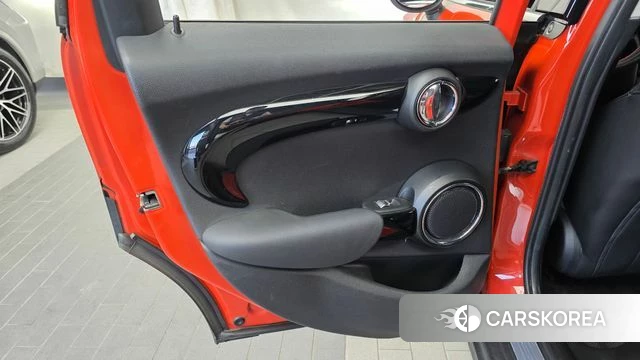 Mini Cooper S id 5013937 из Кореи 17