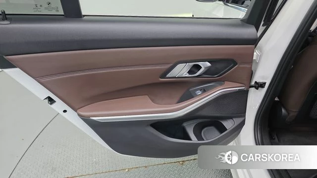 BMW 3 Series (G20) id 5027527 из Кореи 17
