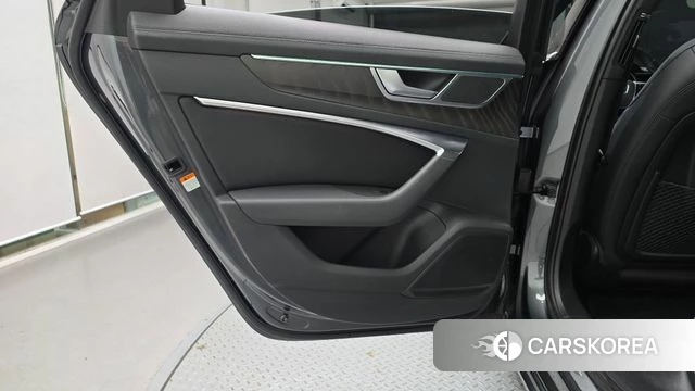 Audi A6 (C8) id 5003703 из Кореи 17