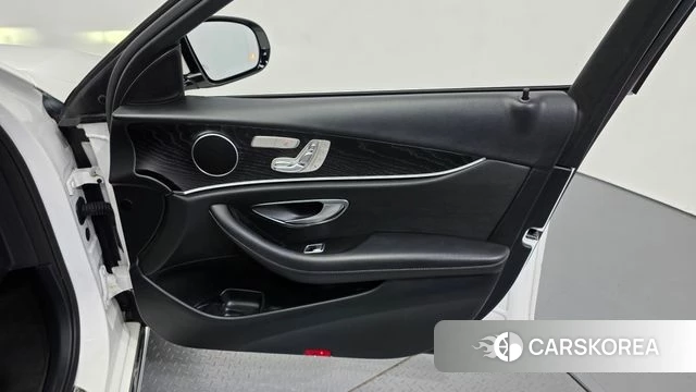 Mercedes-Benz E-Class W213 id 5054372 из Кореи 17