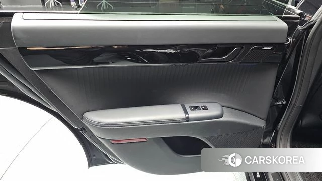 Hyundai Grandeur Hybrid (GN7) id 5011423 из Кореи 17