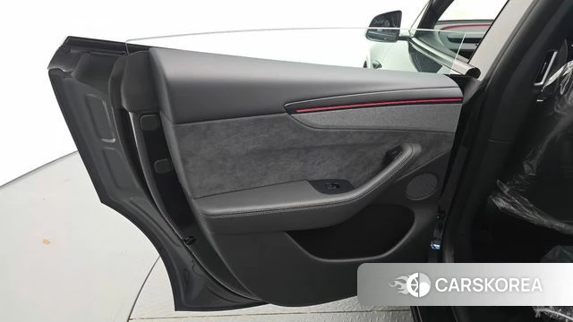 Tesla Model Y id 5020720 из Кореи 17