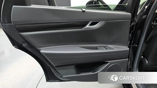 Genesis G80 (RG3) id 4985354 из Кореи 17