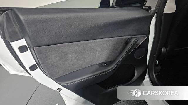 Tesla Model Y id 5026796 из Кореи 17
