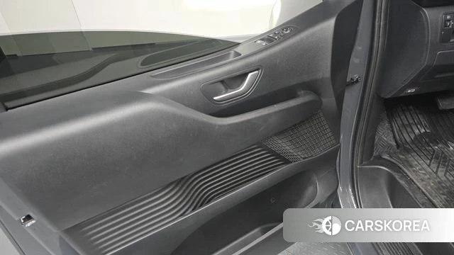 Hyundai Staria id 5045647 из Кореи 17