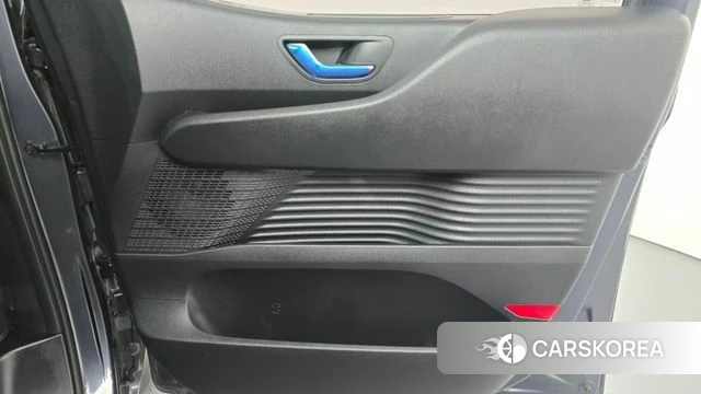 Hyundai Staria id 4706628 из Кореи 17