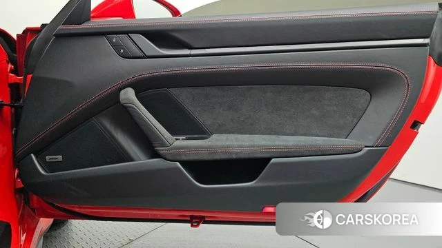 Porsche 911(992) id 4922774 из Кореи 17