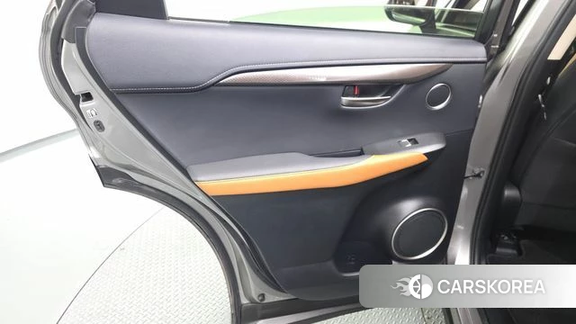 Lexus NX300h id 4993258 из Кореи 17