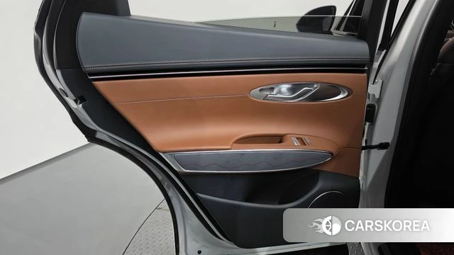 Genesis GV70 id 4958299 из Кореи 17