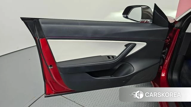 Tesla Model 3 id 4918378 из Кореи 17