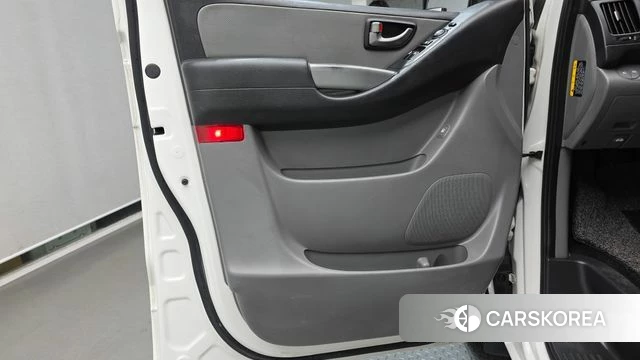 Hyundai The New Grand Starex id 4978047 из Кореи 17