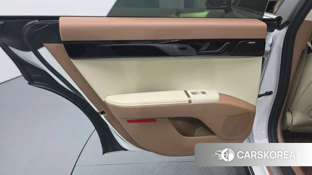 Hyundai Grandeur (GN7) id 5015967 из Кореи 17