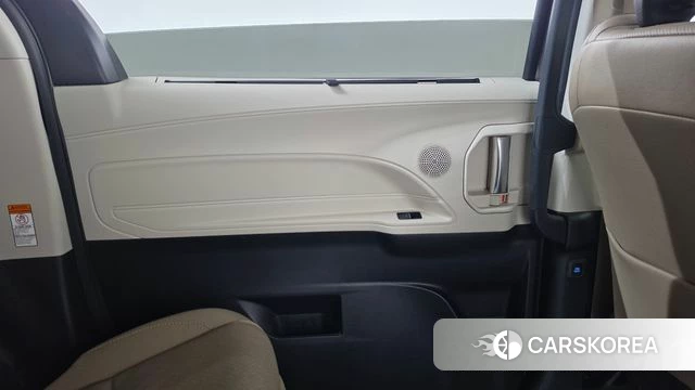 Toyota Sienna 4th Generation id 5001930 из Кореи 17