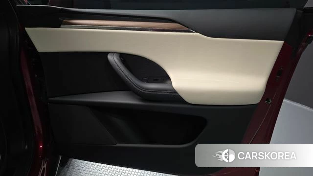 Tesla Model X id 4928539 из Кореи 17