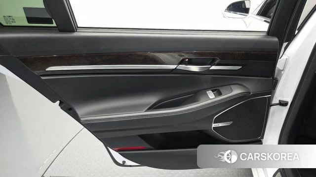 Genesis G90 id 4977294 из Кореи 17