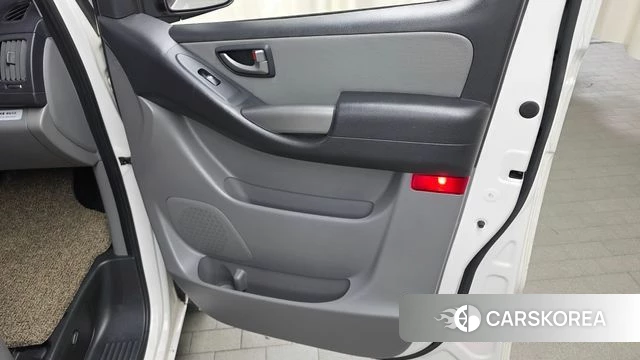Hyundai The New Grand Starex id 4960288 из Кореи 17