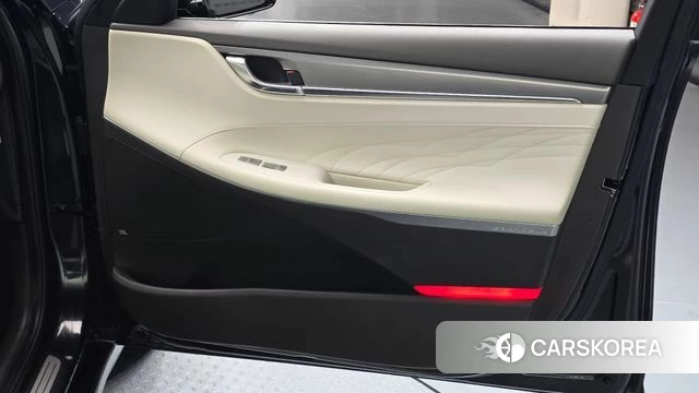 Hyundai The New Grandeur IG Hybrid id 5028043 из Кореи 17