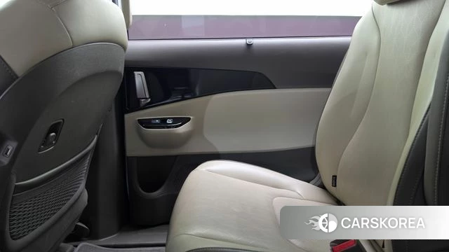 Kia Carnival 4th generation id 4951611 из Кореи 17