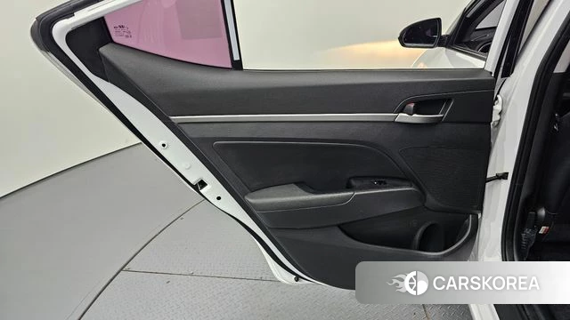 Hyundai Avante AD id 4785786 из Кореи 17