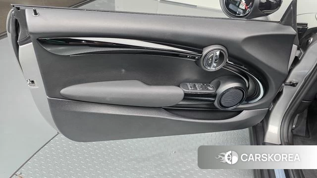 Mini Cooper Convertible id 4904572 из Кореи 17
