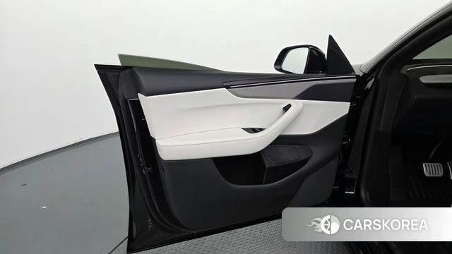 Tesla Model Y id 4847143 из Кореи 17