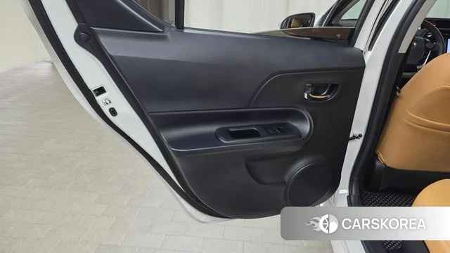 Toyota Prius C id 4993509 из Кореи 17