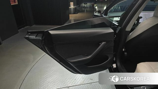 Tesla Model 3 id 4676977 из Кореи 17
