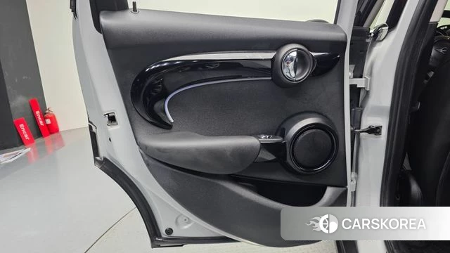 Mini Cooper S id 4951680 из Кореи 17