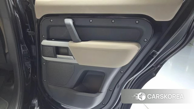 Land Rover Defender (L663) id 4951243 из Кореи 17
