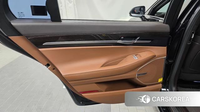 Genesis G90 id 4943465 из Кореи 17