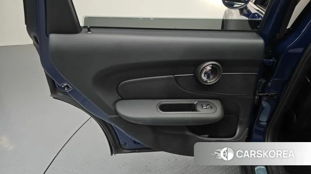 Mini Cooper D Clubman id 4953033 из Кореи 17
