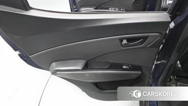 Ssangyong Tivoli Air id 5034761 из Кореи 17